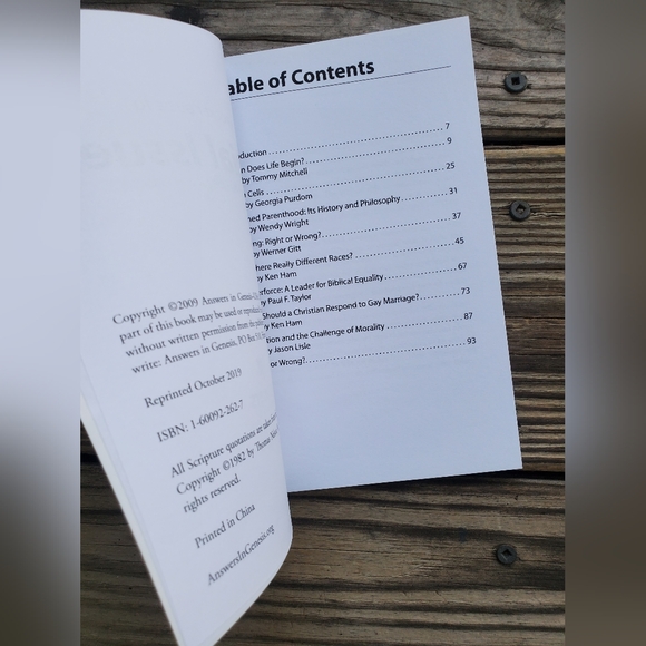 📚 A Pocket Guide To... - Picture 2 of 3